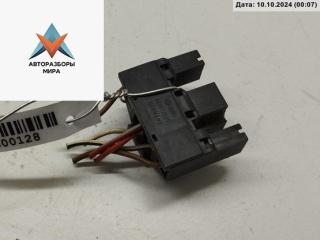 разъем (фишка) проводки Audi A4 B5 1996, 1.8 л., бензин, МКПП, красный, седан, 443972995