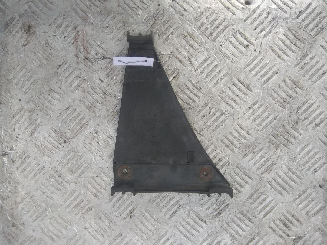 кронштейн заднего бампера Audi A4 B5 1996, 1.9 л., дизель, МКПП, серый, седан, 8D0807483