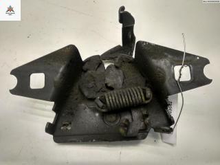 замок капота Volkswagen Passat B4 1996, 2.0 л., бензин, МКПП, чёрный, универсал, 3A0805591