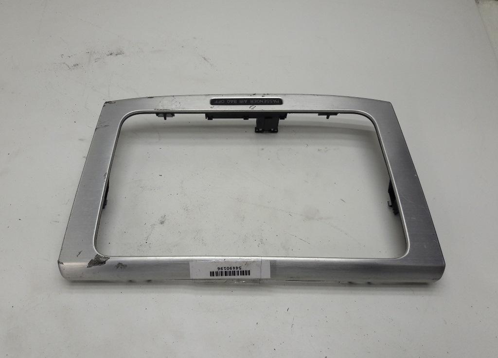 накладка на торпедо (консоль) Volkswagen Passat B6 2005, 2.0 л., бензин, МКПП, чёрный, универсал, 3C0858069P - фото №1