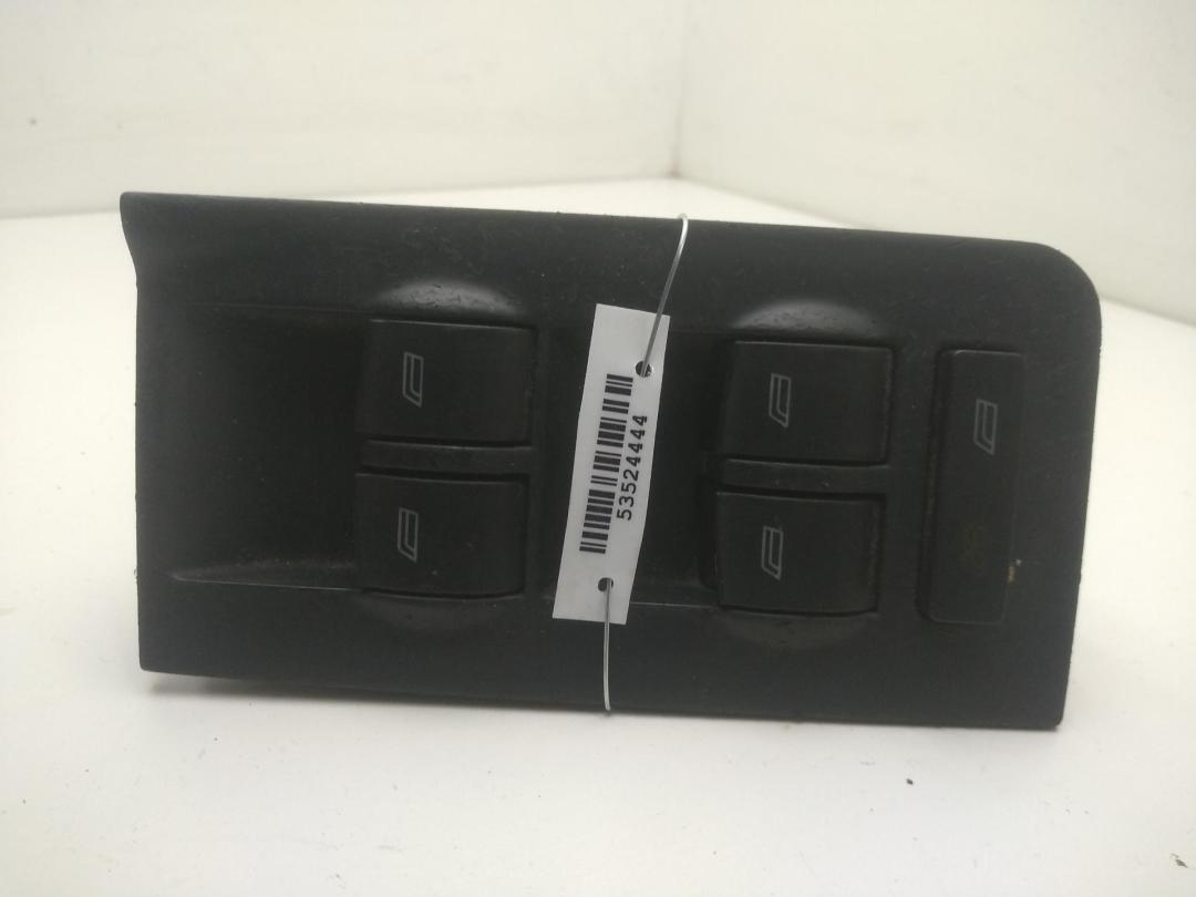кнопка стеклоподъемника переднего левого Audi A6 Allroad Quattro C5 2002, 2.5 л., дизель, МКПП, зелёный, универсал, 4B0959851B - фото №1