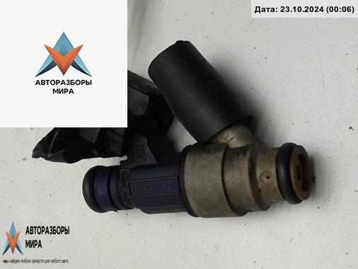 форсунка Volkswagen Bora 1 поколение 2001, 2.0 л., бензин, МКПП, красный, седан, 06A906031AC - фото №1