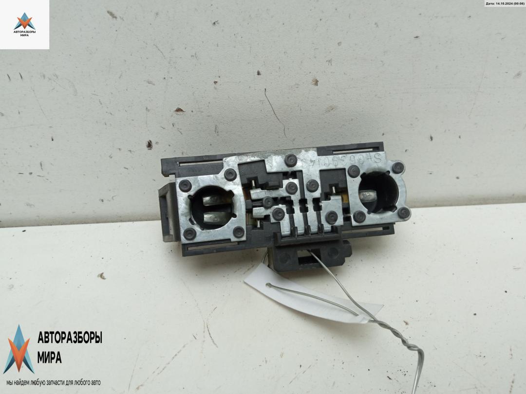 панель заднего левого фонаря Alfa Romeo 145 930 1994, 1.7 л., бензин, МКПП, чёрный, хетчбэк 3 дв., 36390751 - фото №1