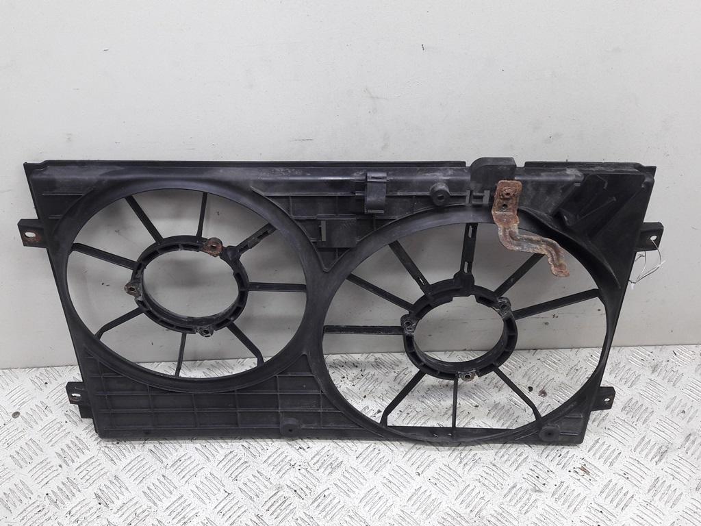 диффузор вентилятора Volkswagen Passat B6 2005, 2.0 л., бензин, МКПП, серый, универсал, 1K0121207T