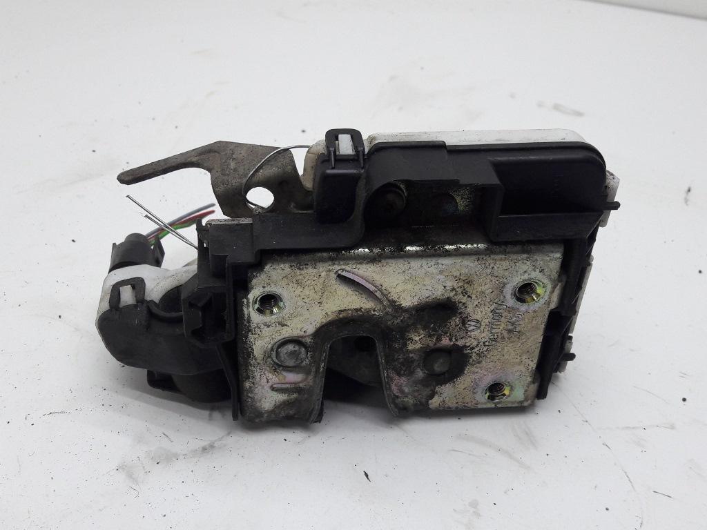 замок двери передней правой Volkswagen Golf-3 1992, 1.4 л., бензин, МКПП, серый, хетчбэк 5 дв., 1H1837016
