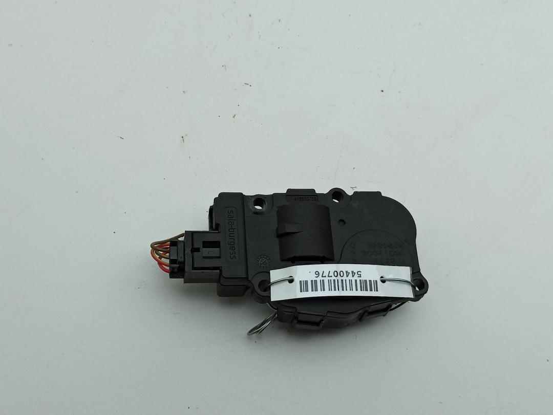 моторчик заслонки печки BMW 3 серия E90/E91/E92/E93 2006, 2.0 л., бензин, МКПП, чёрный, седан, 26012006 - фото №1
