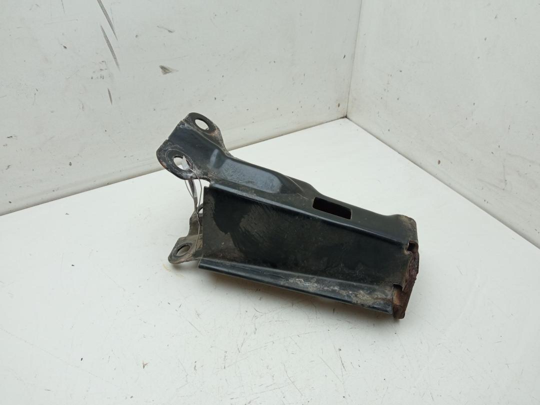 кронштейн переднего бампера Volvo V70 2007, 2.4 л., дизель, АКПП, синий, универсал