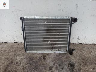 радиатор охлаждения Renault Trafic 1 поколение [2-й рестайлинг] 1997, 2.2 л., бензин, МКПП, белый, микроавтобус