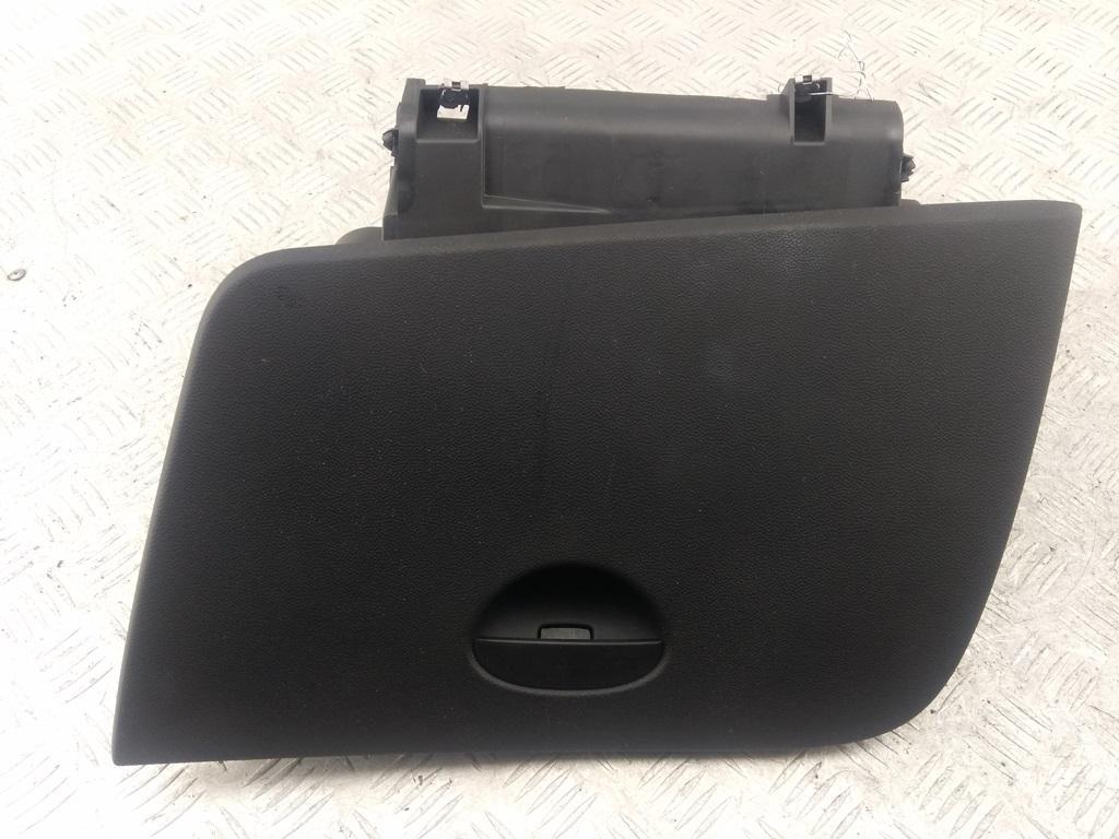 бардачок SEAT Leon 2007, 1.6 л., бензин, МКПП, серый, хетчбэк 5 дв., 1P1857095