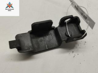 кронштейн радиатора Audi A6 4B/C5 2000, 1.8 л., бензин, МКПП, серый, седан, 8D0260427