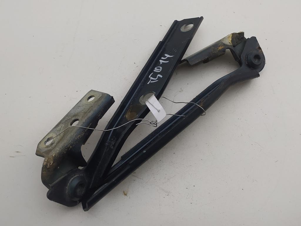 петля капота левая Audi A6 C4 1995, синий, универсал, 4A0823301F