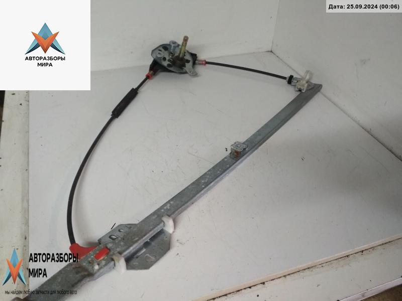 стеклоподъемник передний правый Volkswagen Transporter T4 1995, 2.4 л., дизель, МКПП, белый, микроавтобус - фото №1