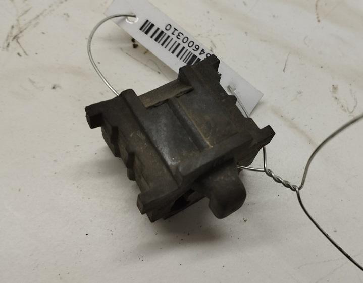 кронштейн радиатора Audi A4 B5 1997, 2.8 л., бензин, АКПП, зелёный, универсал