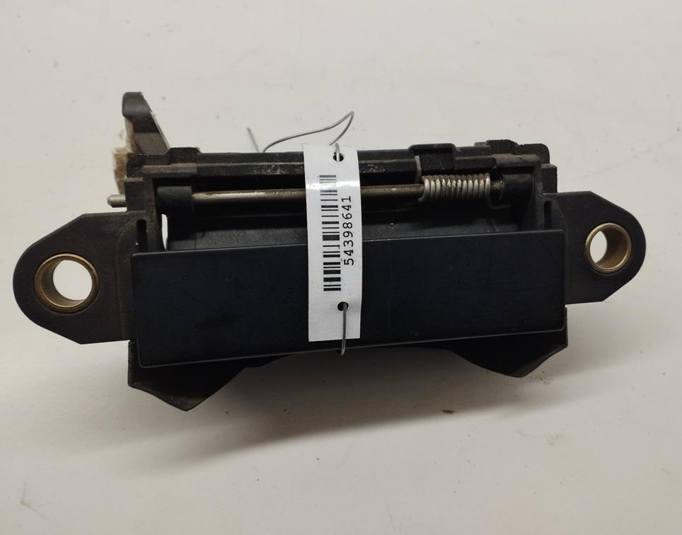 ручка наружная задняя правая Audi A4 B5 1995, 1.8 л., бензин, МКПП, красный, седан, 4A0839206D - фото №1