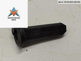 кронштейн радиатора Audi A6 4B/C5 [рестайлинг] 2002, 2.4 л., бензин, АКПП, чёрный, универсал, 8D0260900