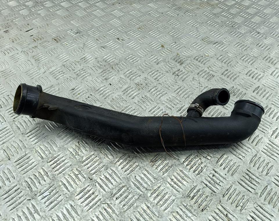 патрубок интеркулера Audi A6 C5 2002, 2.7 л., бензин, АКПП, серый, универсал, 078145686C