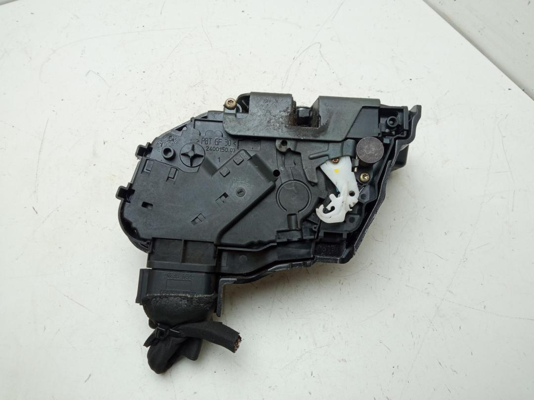 замок двери передней левой Volvo C70 2007, 2.5 л., бензин, АКПП, синий, кабриолет, 30632850