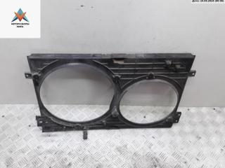 диффузор вентилятора Volkswagen Golf 4 поколение 1998, 1.6 л., бензин, МКПП, белый, хетчбэк 5 дв., 1J0121205B