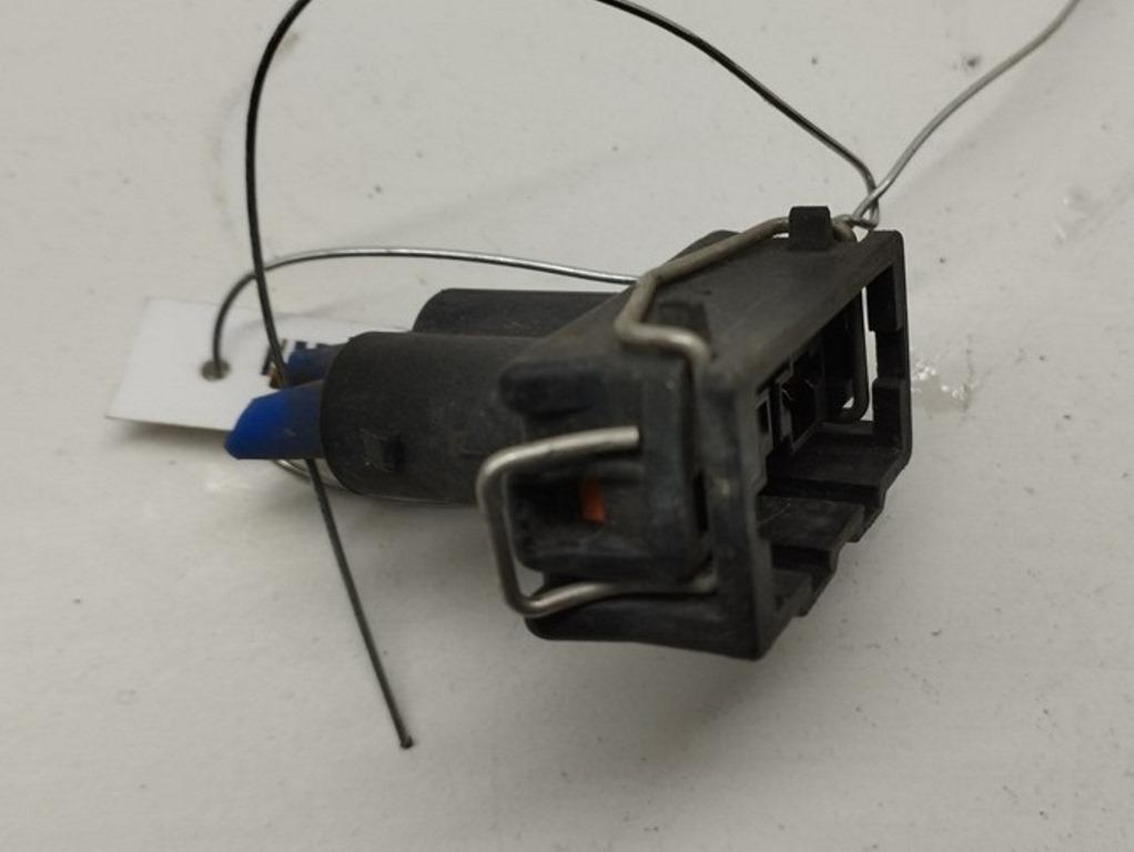 разъем (фишка) проводки Audi A4 B5 1995, 1.8 л., бензин, МКПП, белый, седан, 357951772