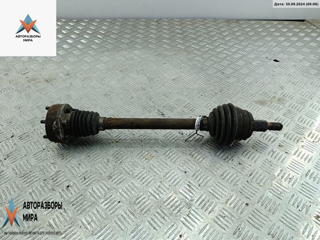 полуось передняя левая (приводной вал, ШРУС) Volkswagen Golf 4 поколение 1998, 1.6 л., бензин, МКПП, серый, хетчбэк 5 дв. - фото №1