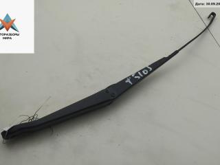 Щеткодержатель (поводок стеклоочистителя) передний Fiat Punto 2 поколение [рестайлинг] 2004, 1.4 л., бензин, МКПП, синий, хетчбэк 3 дв.