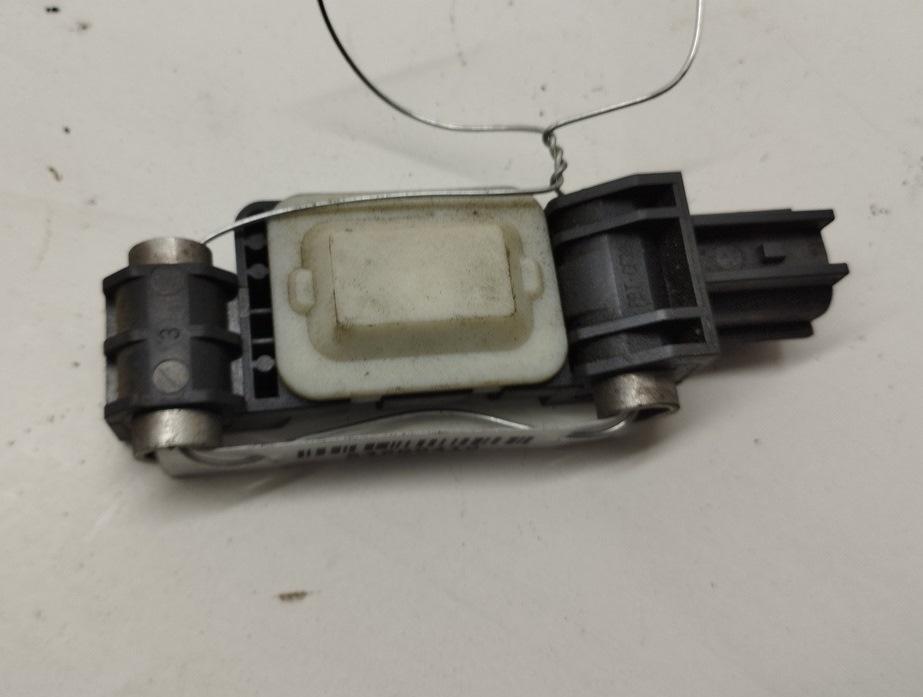 датчик AirBag Audi A4 B7 2005, 2.0 л., дизель, АКПП, чёрный, универсал, 8E0959651A