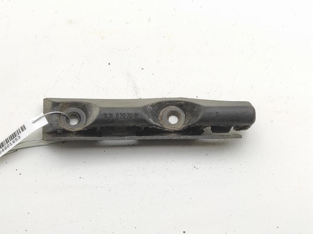 крепление ( кронштейн ) крыла BMW 3 E46 2002, хетчбэк 3 дв., 8252798