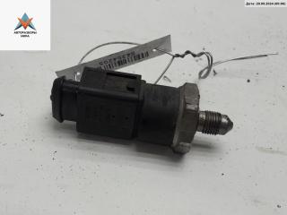 датчик давления топлива Volkswagen Golf 5 поколение 2004, 1.6 л., бензин, МКПП, красный, хетчбэк 5 дв., BLF