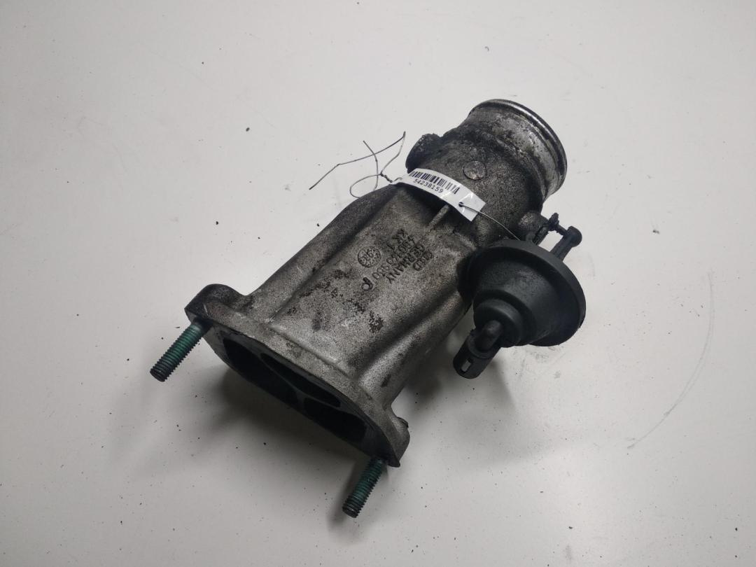 заслонка дроссельная Audi A6 C5 1998, 2.5 л., дизель, МКПП, чёрный, седан, 4B0145950P