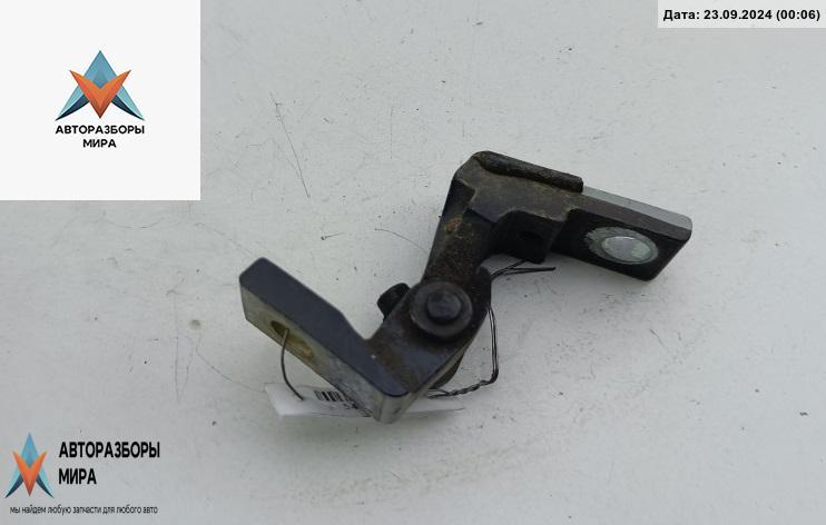 петля двери Audi A4 B6 2002, чёрный, универсал - фото №1