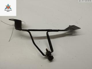 кронштейн (крепление) Audi A4 B6 2003, 2.5 л., дизель, МКПП, чёрный, универсал, 8H0805537