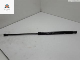 амортизатор крышки багажника (3-5 двери) Volkswagen Polo 3 поколение 1999, 1.4 л., бензин, МКПП, зелёный, универсал