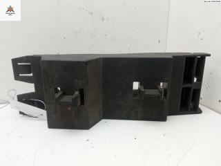 кронштейн переднего бампера Saab 900 2 поколение 1994, 2.0 л., бензин, АКПП, чёрный, хетчбэк 3 дв., 4248639