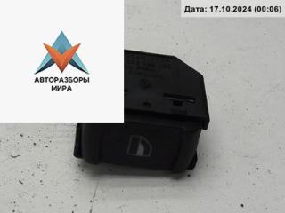 кнопка стеклоподъемника заднего правого Volkswagen Bora 1 поколение 2001, 2.0 л., бензин, МКПП, красный, седан, 3B0959855B