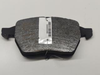 Колодки тормозные передние Audi A4 B5 1995, 1.8 л., бензин, МКПП, красный, седан