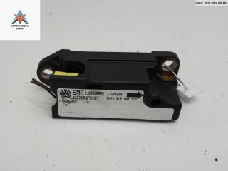 датчик AirBag Volkswagen Passat B5 1998, 1.8 л., бензин, МКПП, серый, универсал, 1J0909606N