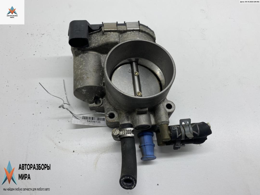 заслонка дроссельная Audi A4 B6 2001, 3.0 л., бензин, МКПП, синий, седан, 078133062B - фото №1