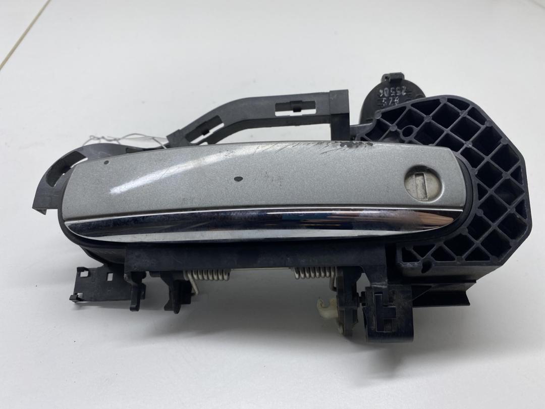ручка наружная передняя правая Audi A6 C6 2004, 2.0 л., дизель, МКПП, серый, седан, 4F0837886