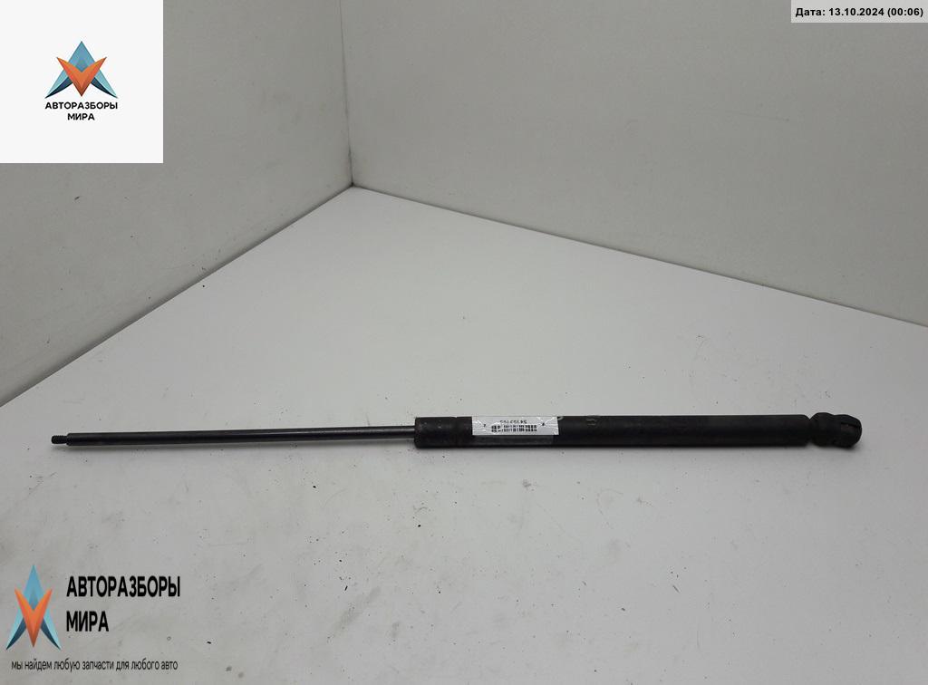 амортизатор крышки багажника (3-5 двери) Volkswagen Golf 4 поколение 2000, 1.9 л., дизель, МКПП, чёрный, универсал, 1J6827550C - фото №1