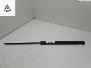 амортизатор крышки багажника (3-5 двери) Volkswagen Golf 4 поколение 2000, 1.9 л., дизель, МКПП, чёрный, универсал, 1J6827550C