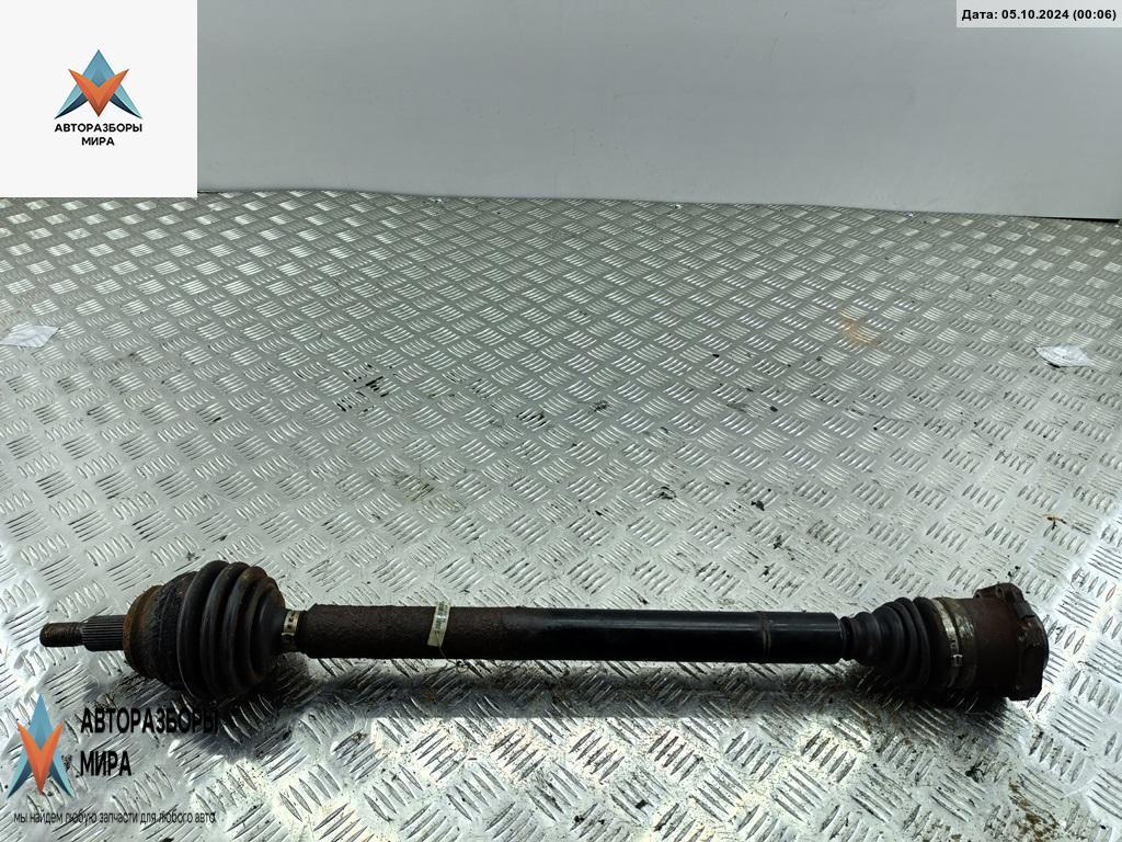 полуось передняя правая (приводной вал, ШРУС) Volkswagen Golf 4 поколение 2003, 1.6 л., бензин, МКПП, чёрный, хетчбэк 5 дв. - фото №1