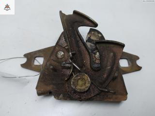 замок капота Volkswagen Passat B4 1994, 1.8 л., бензин, МКПП, красный, универсал, 3A0805591