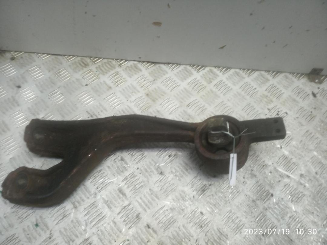 кронштейн (крепление) Mercedes-Benz Vito 2004, 2.2 л., дизель, МКПП, серый, микроавтобус, A6393530495 - фото №1