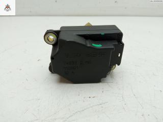 моторчик заслонки печки Volvo V70 2 поколение 2001, 2.4 л., бензин, МКПП, синий, универсал, 110301