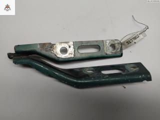 петля капота правая SEAT Ibiza 2 поколение [рестайлинг] 1996, зелёный, хетчбэк 3 дв., 6K08233016K0823302