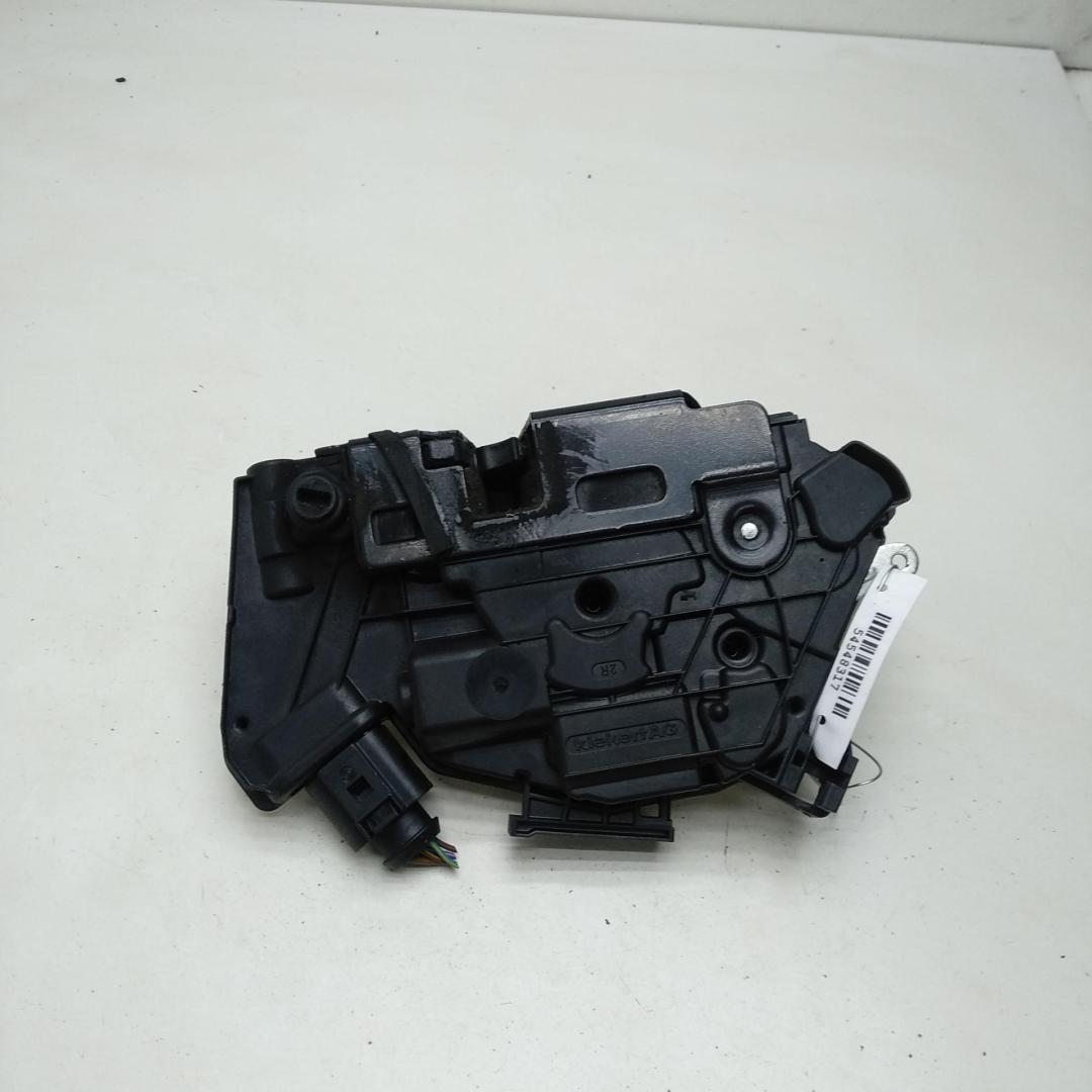 замок двери задней правой Skoda Fabia mk2 (5J) 2010, 1.2 л., бензин, МКПП, серый, хетчбэк 5 дв.