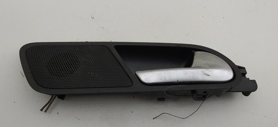 ручка внутренняя задняя правая Volkswagen Tiguan 2009, 2.0 л., дизель, МКПП, чёрный, внедорожник 5 дв., 5N0839114S