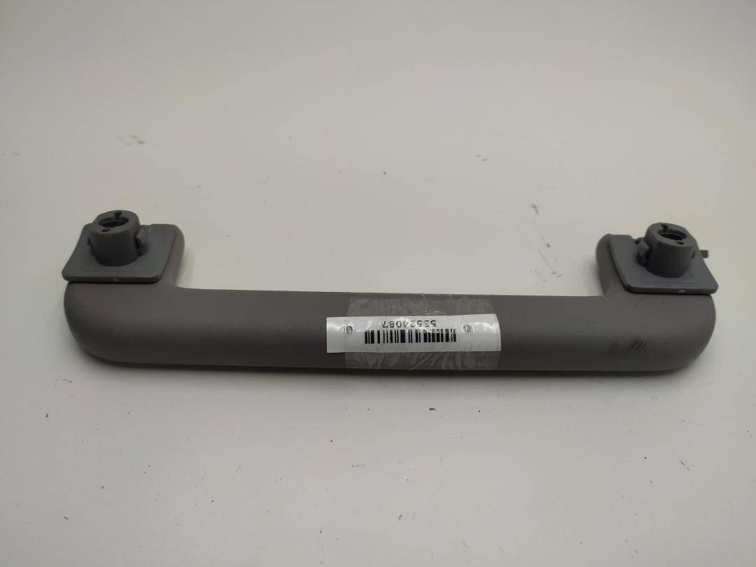 ручка внутренняя потолочная Audi A6 C5 1997, 1.8 л., Ti, бензин, МКПП, серый, седан, 4B0857607