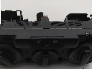 блок управления печки / климат-контроля Volkswagen Golf 5 поколение 2004, 1.9 л., дизель, МКПП, красный, хетчбэк 5 дв., 1K0820047JN