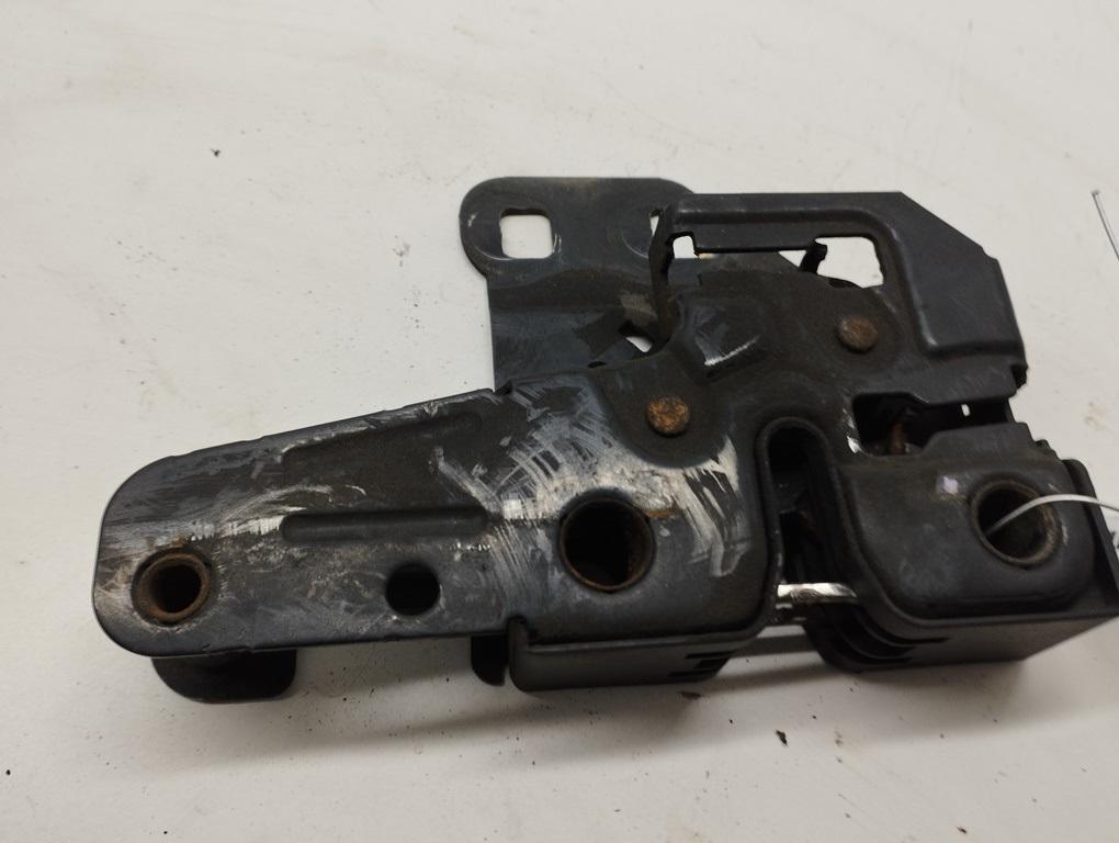 замок капота Audi A4 B6 2002, 2.0 л., бензин, АКПП, серый, универсал